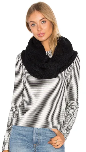 Plush Chunky Knit Neckwarmer Black