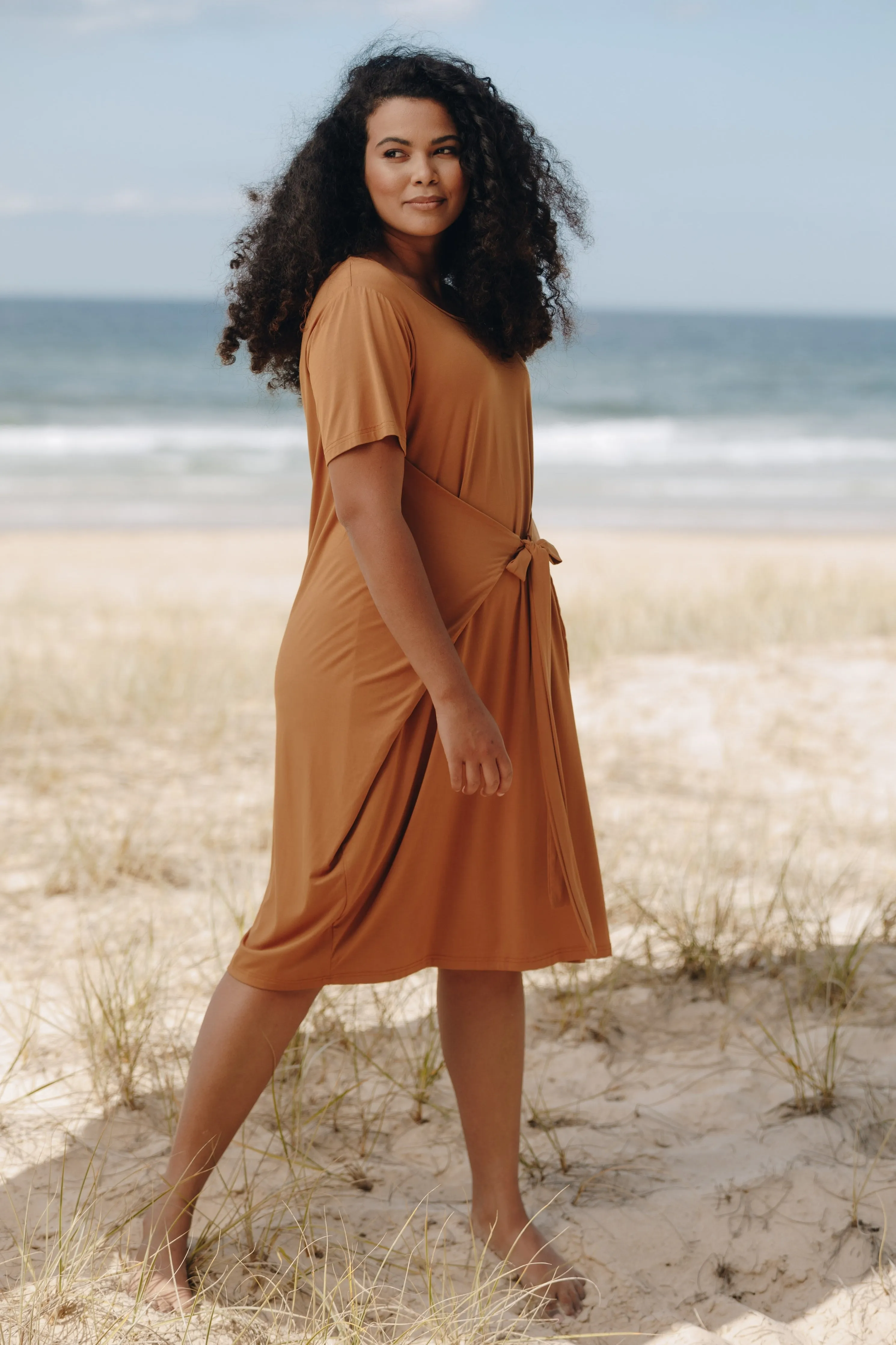 Short Sleeve Tidal Midi Dress | Outback Sand | FINAL SALE